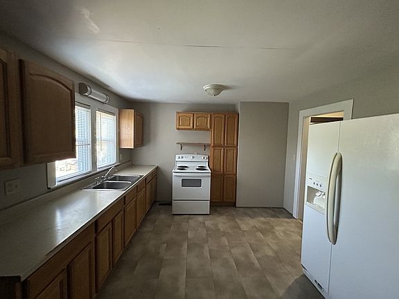 5th image of 112 W Doe Ave