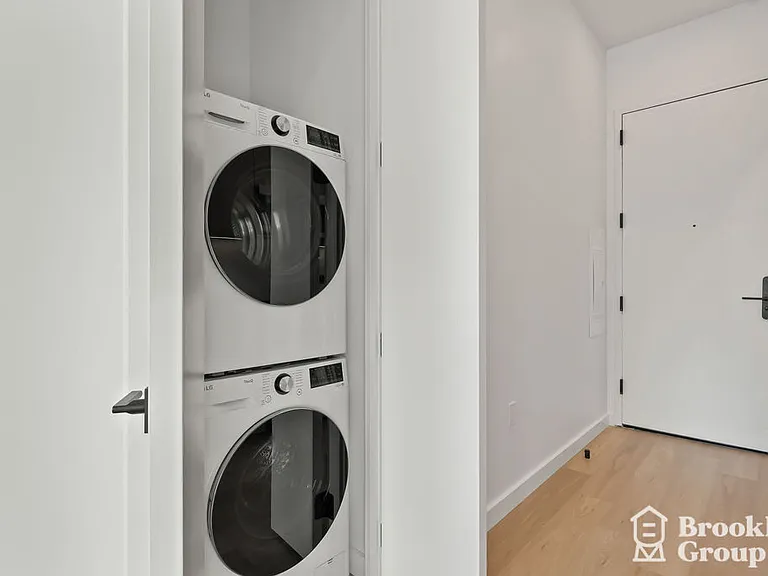 556 Baltic St #806 — Photo 4