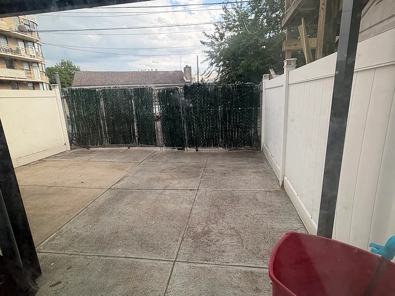 Shore Pkwy — Photo 4
