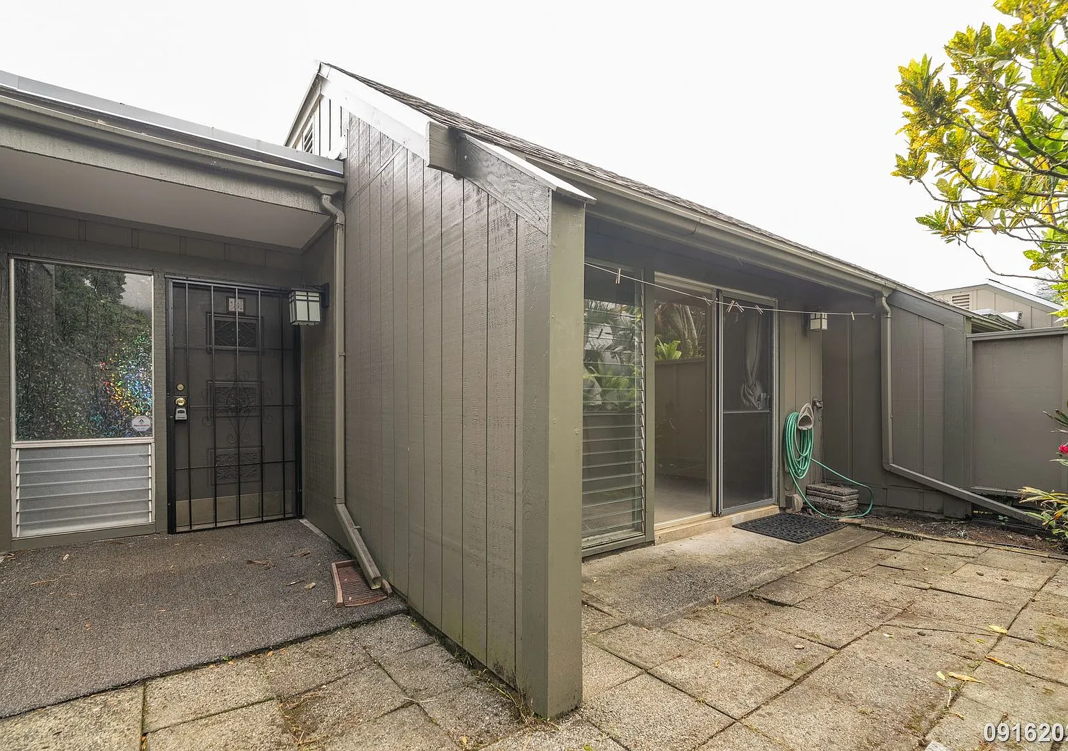 $3600 /3 Bed/ 2 Bath/ 2 Parking In Kaneohe — Photo 3