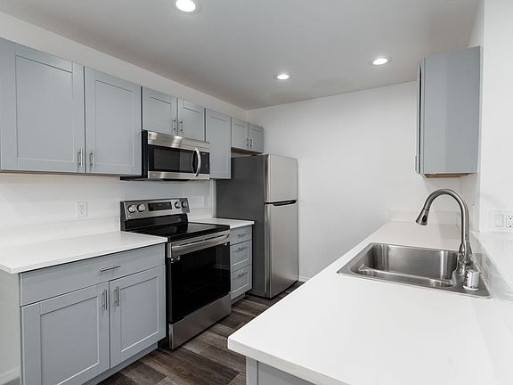 5th image of 920 Shoofly St #W1