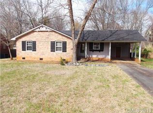 4137 Firethorne Rd, Charlotte, NC 28205