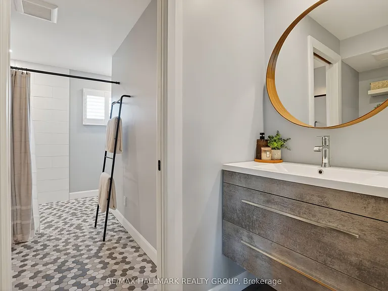 1583 Maxime St — Photo 15