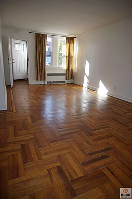 Rented by Elbe Real Estate Inc | media 7