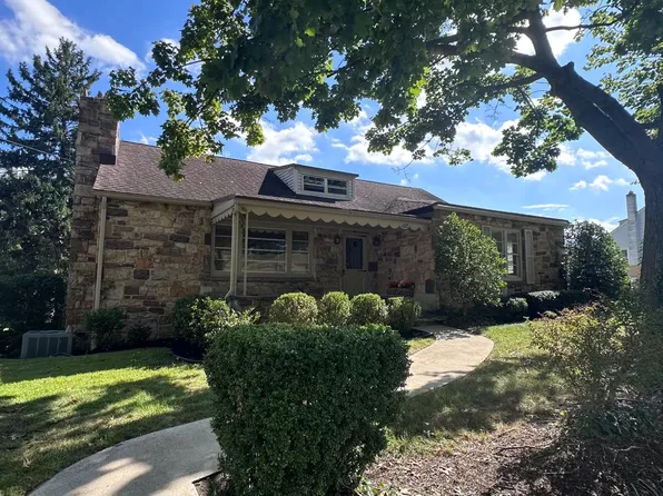 107 Valley Rd, Enola, PA 17025