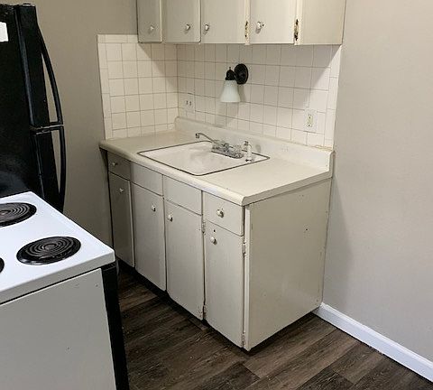 5th image of 3714 Geraldine Ave Unit 6