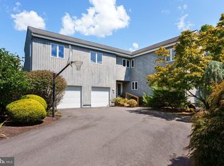 28 Indian Run Rd, Princeton Junction, NJ 08550