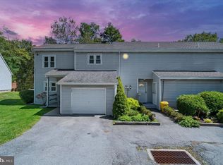 255 Nittany Ct, Mount Pocono, PA 18344