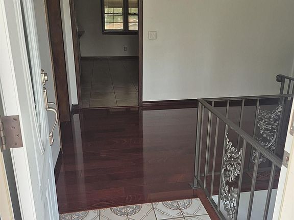 2nd image of 1001 W Washington Ave