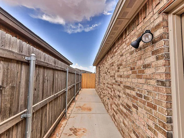 1218 Preston Trl #A — Photo 24