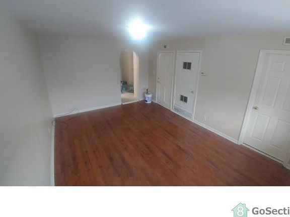 5th image of 5021 S Loomis Blvd APT 2