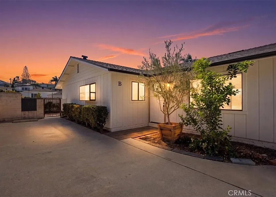 2418 Clark Ln
