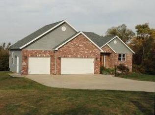 1354 N Hickory Hills Rd, Germantown Hills, IL 61548