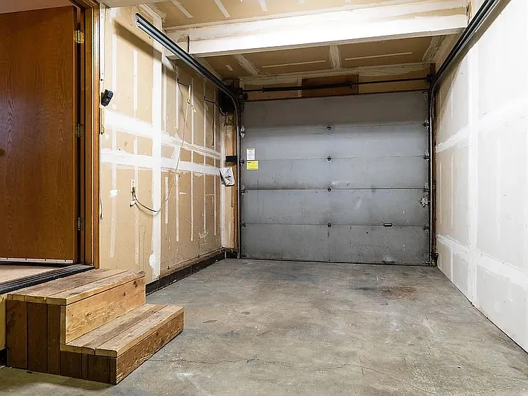 2 bed, 1.5 bath, 1400 sqft, $2,350 — Photo 3