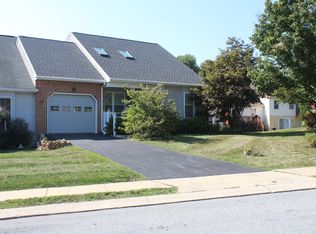 20 Oakgrove Ln, Millersville, PA