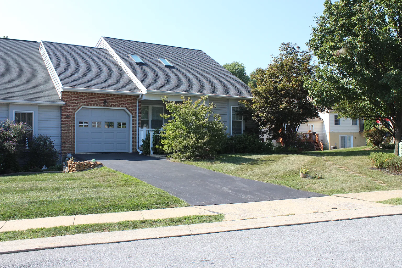 20 Oakgrove Ln photo 1