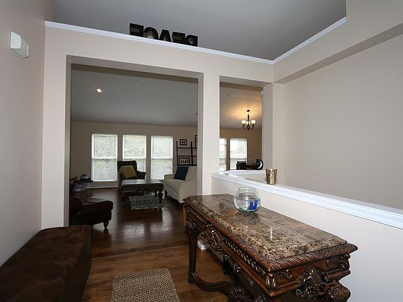 4th image of 1517 Skye Dr