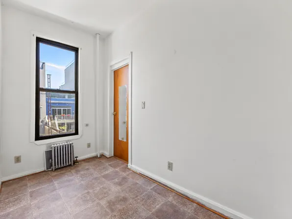 325a 22nd Street image 9 of 20