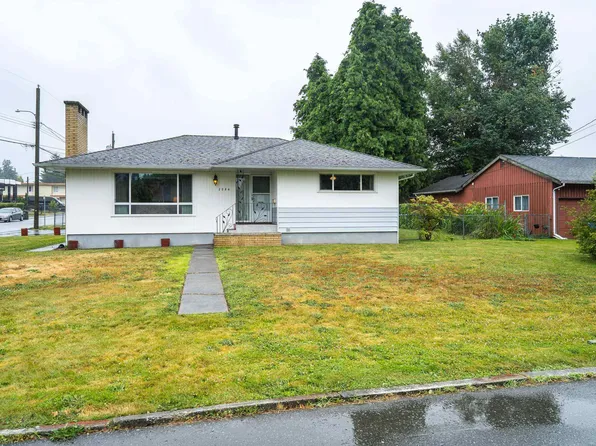 2084 Hollyberry Ct, Abbotsford, BC V2S 3X2