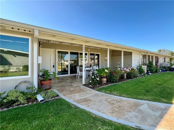 1533 Merion Way #M2-26d, Seal Beach, CA 90740