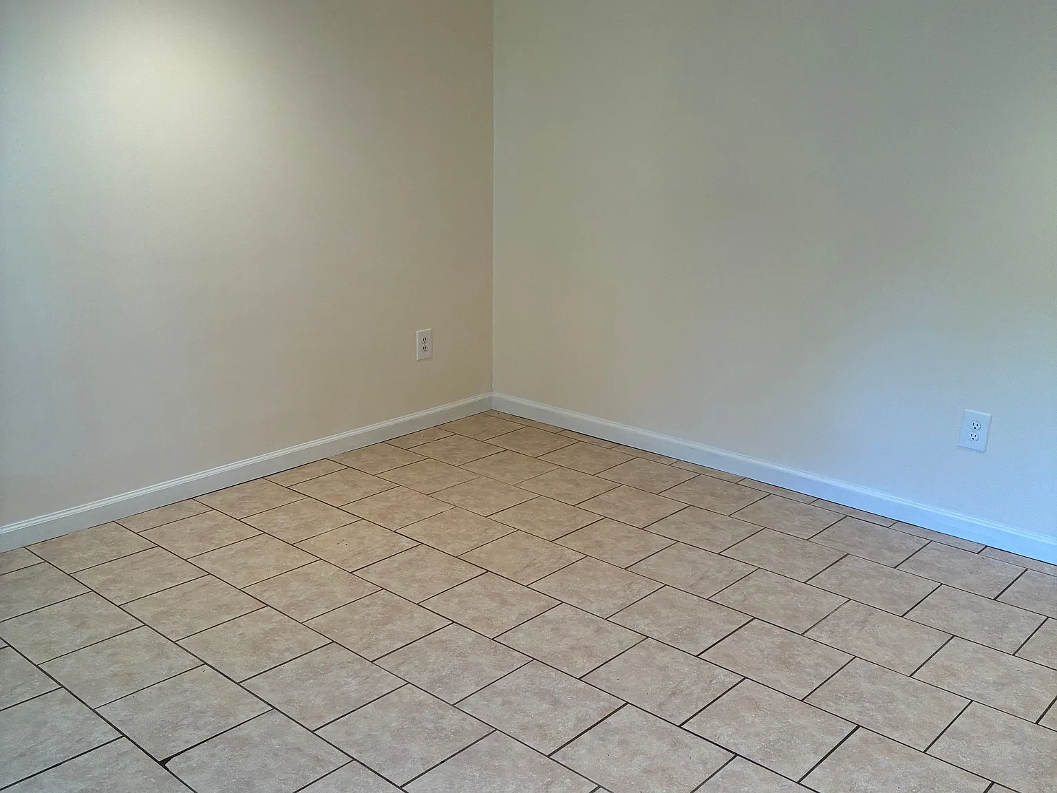 1 bed, 1.0 bath, $775 — Photo 1