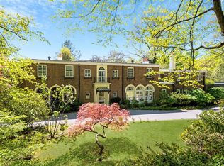 376 Beechmont Dr, New Rochelle, NY 10804