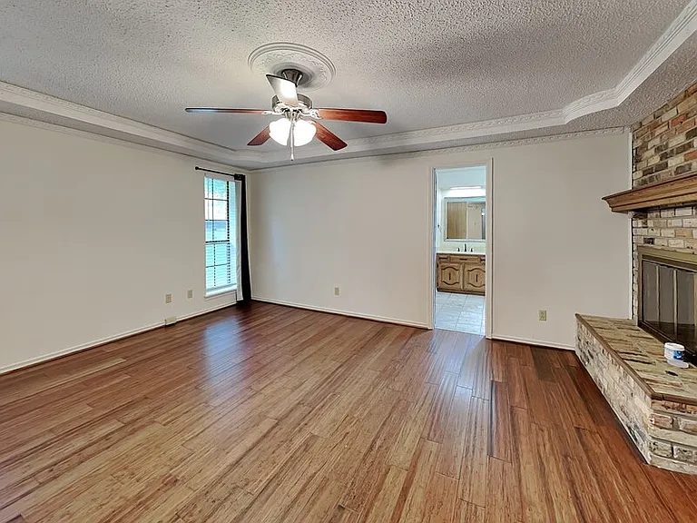 205 Woodpark Ln — Photo 11