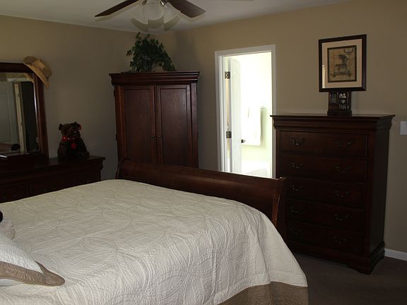 3rd image of 267 Harold Dr
