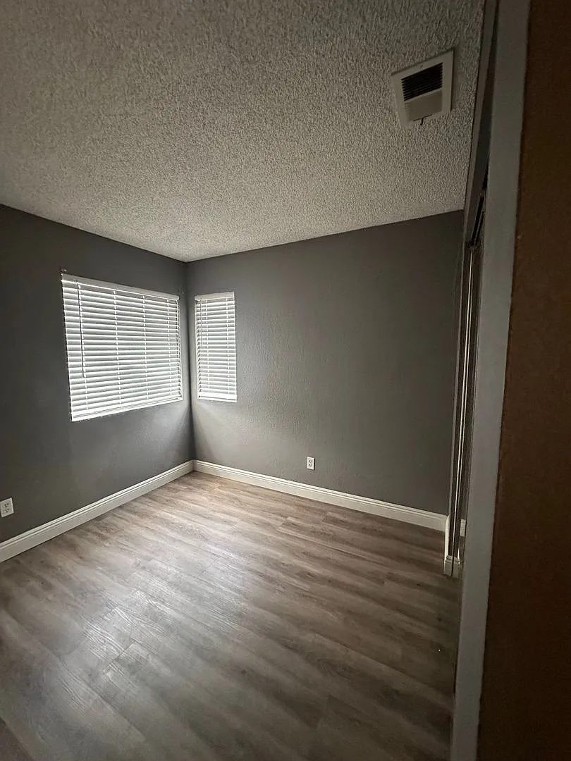 Perfect location and perfect 4 bedrooms Rental Home in now available — Photo 3