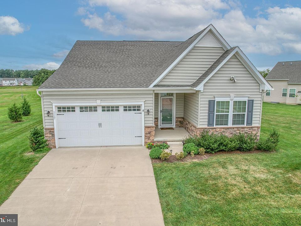 1st image of 1117 Woodela Ln
