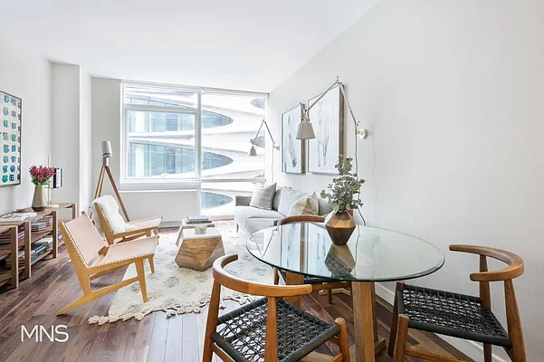 Rented by MNS Marketing | media 2