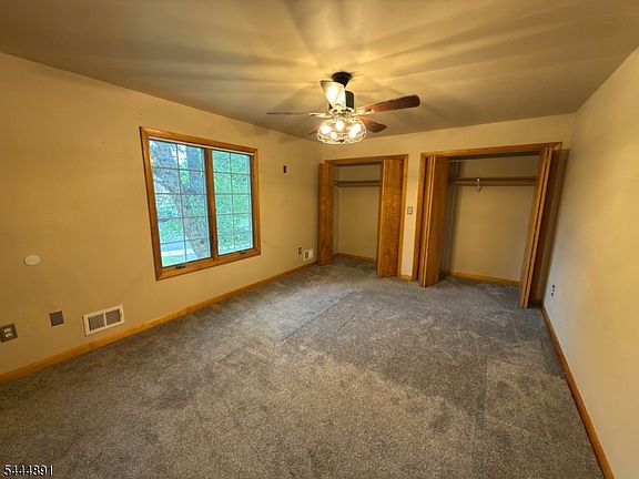 3rd image of 24 Beardslee Rd