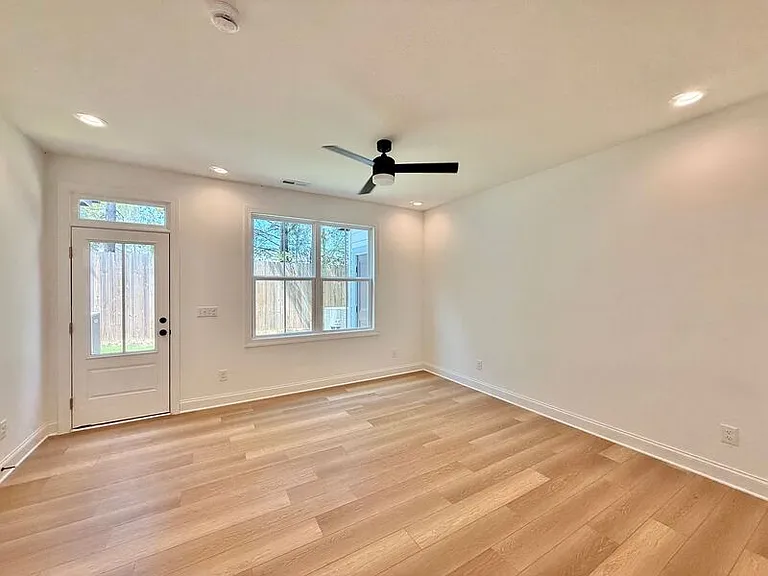 4821 Gossamer Ln #102 — Photo 7