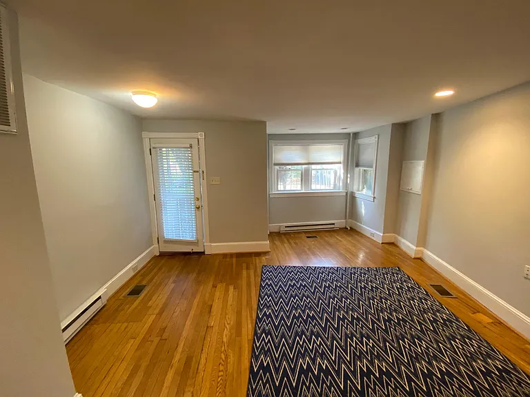 330 N Carolina Ave SE #BASEMENT — Photo 15