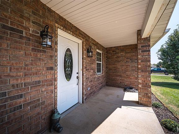 2nd image of 19440 Lambert Ln