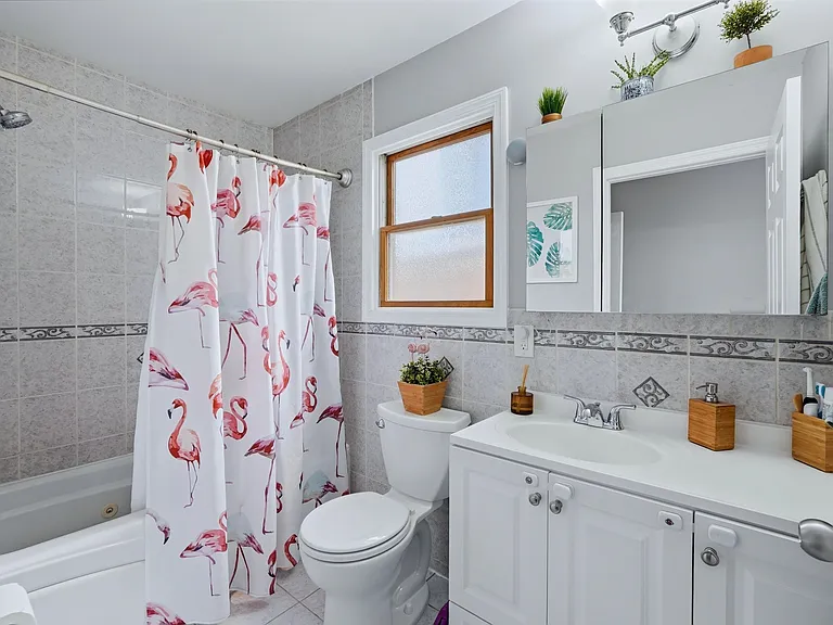 81 Nelson Ave #2X — Photo 12