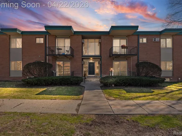 1840 Axtell Dr APT 8, Troy, MI 48084
