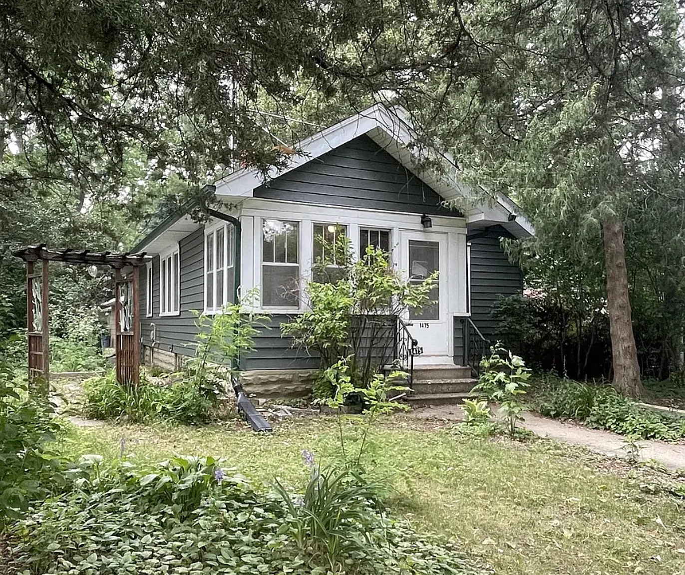 1475 Albert Street North - 0 — Photo 1