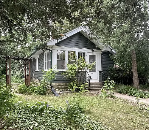 1475 Albert St N Photo 1