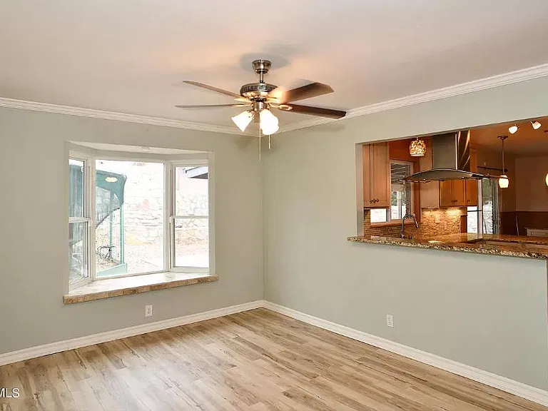 220 Stratus Rd — Photo 5
