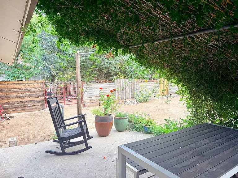 3910 Nut Tree Ln — Photo 12