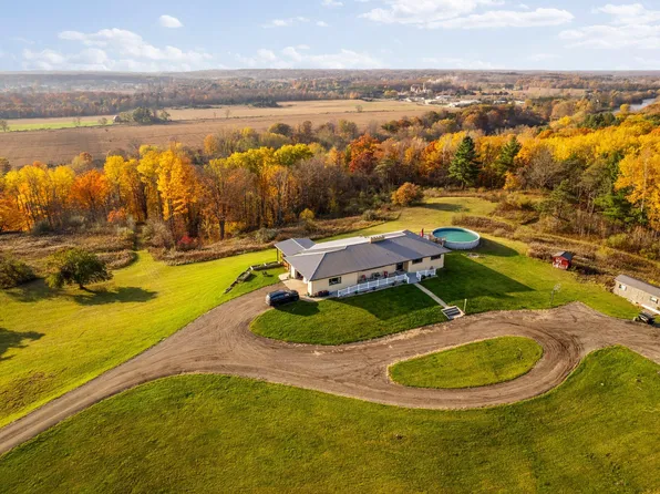 18655 195th Ave, Big Rapids, MI 49307