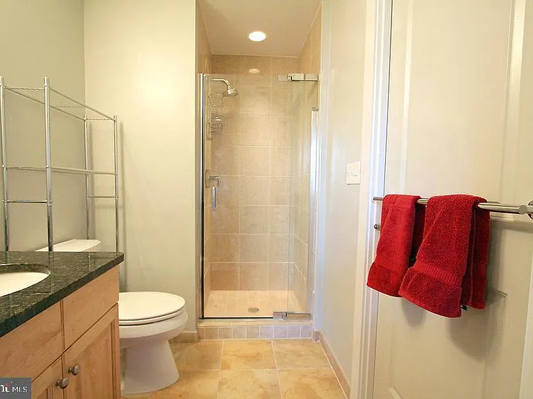 301 Massachusetts Ave NW #506 — Photo 8