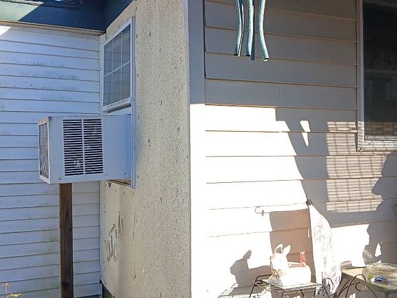 3rd image of 309 Sunset Ln