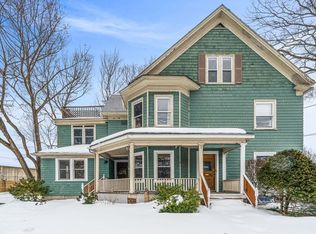 336-338 Commonwealth Ave, Concord, MA 01742