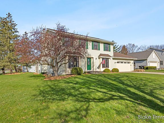 2nd image of 5565 Stowehill Dr SE