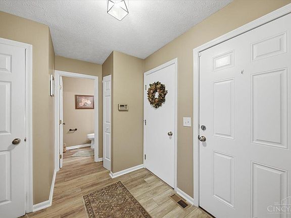 4th image of 2238 Clough Ridge Dr