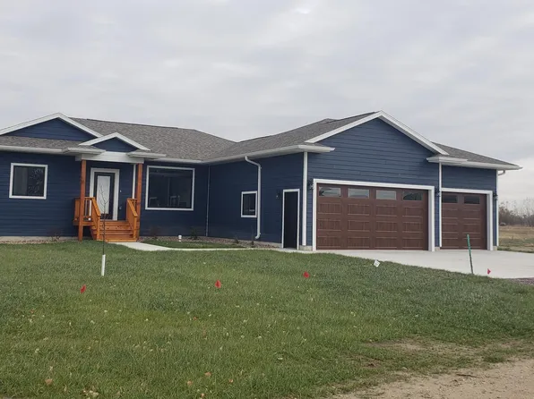 2310 Urbana Dr, Mitchell, SD 57301