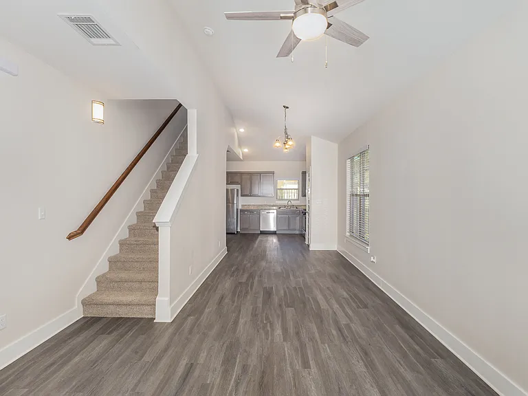Windermere Parke Garden Villas — Photo 9