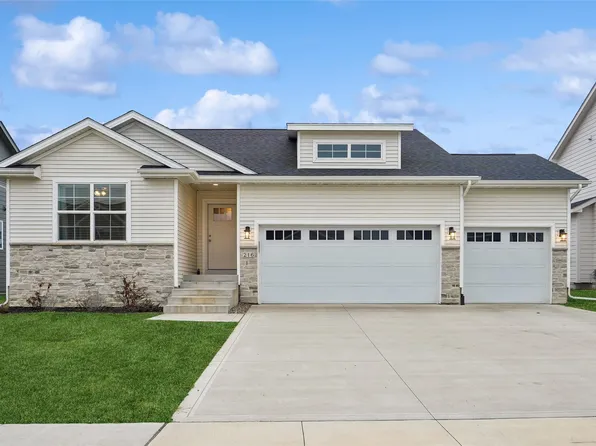 216 11th Ct NW, Bondurant, IA 50035